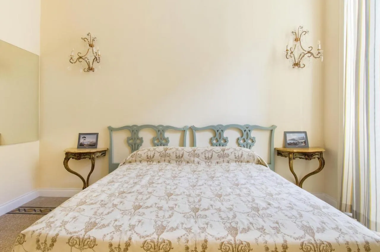 Casa de hóspedes Rome Charming Suites