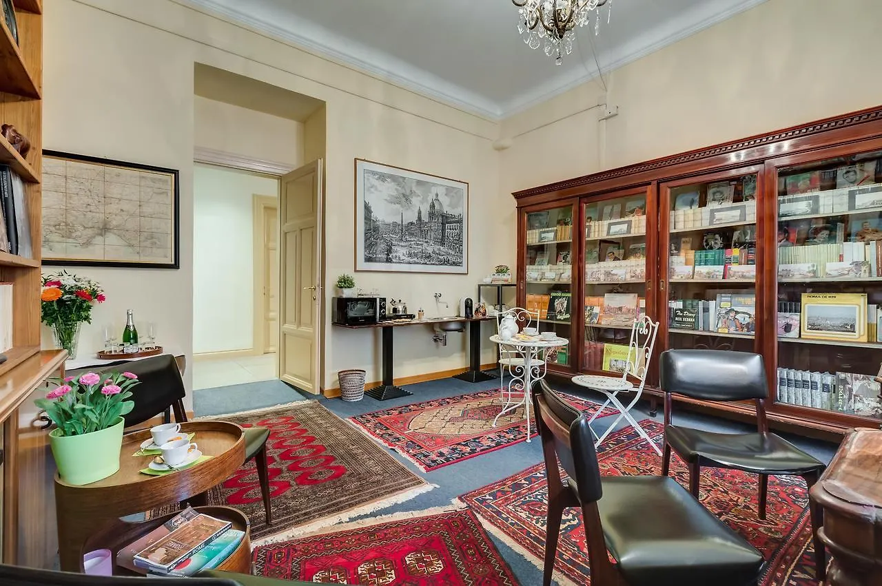 Rome Charming Suites 2*,